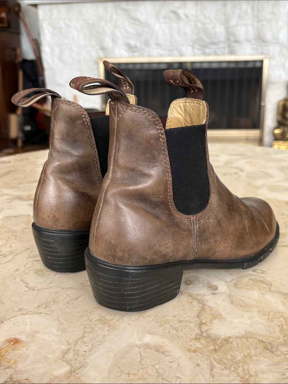 Blundstone 1677 - Women’s Series Block Heel Chelsea Boots Rustic Brown Leather - Picture 8 of 16